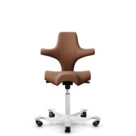 HÅG Capisco 8106 - Elmosoft (Elmo) - Cuero semi-anilina - EL33004 - Cognac - White - 200 mm (seat height 46-64cm) - Hard castors for soft floors thumbnail