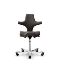 HÅG Capisco 8106 - Elmosoft (Elmo) - Cuir semi-aniline - EL93068 - Dark brown - Argent - 150 mm (hauteur d’assise 40–55 cm) - Roues souples pour sols durs thumbnail