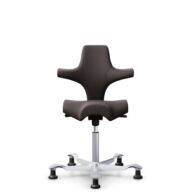 HÅG Capisco 8106 - Elmosoft (Elmo) - Cuir semi-aniline - EL93068 - Dark brown - Argent - 150 mm (hauteur d’assise 40–55 cm) - Patins thumbnail