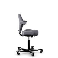 HÅG Capisco 8106 - Xtreme (Camira) - Polyester recyclé - EXR081 - Grey - Noir - 200 mm (hauteur d’assise 46–64 cm) - Roues dures pour sols souples thumbnail