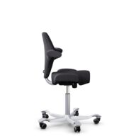 HÅG Capisco 8106 - Xtreme (Camira) - Recyceltes Polyester - EXR145 - Charcoal - Silber - 150mm (Sitzhöhe 40-55cm) - Harte Rollen für weiche Böden thumbnail
