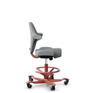 HÅG Capisco 8106 - Select (Gabriel) - Laine / Polyamide - SC60131 - Light ash grey - Blush Rose - 265 mm (hauteur d’assise 53–79 cm) - Roues souples pour sols durs thumbnail