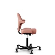 HÅG Capisco 8106 - Select (Gabriel) - Laine / Polyamide - SC64213 - Light blush - Noir - 150 mm (hauteur d’assise 40–55 cm) - Patins thumbnail