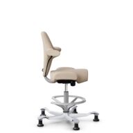 HÅG Capisco 8106 - Select (Gabriel) - Wol / Polyamide - SC61188 - Light beige - Framekleur - Zilver - Gasveer - 265 mm (Zithoogte 53-79cm) - Vloercontact - Glijdoppen - Voetenring - Ja, in framekleur - Voetster - Nee, voetster in framekleur thumbnail