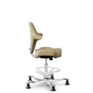 HÅG Capisco 8106 - Select (Gabriel) - Wol / Polyamide - SC62097 - Light ochre - Framekleur - Wit - Gasveer - 200 mm (Zithoogte 46-64cm) - Vloercontact - Glijdoppen - Voetenring - Ja, in framekleur - Voetster - Ja, voetster in gepolijst aluminium thumbnail