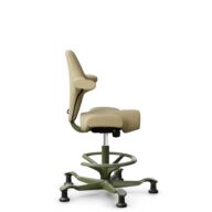 HÅG Capisco 8106 - Select (Gabriel) - Wol / Polyamide - SC62097 - Light ochre - Framekleur - Moss Grey - Gasveer - 200 mm (Zithoogte 46-64cm) - Vloercontact - Glijdoppen - Voetenring - Ja, in framekleur - Voetster - Nee, voetster in framekleur thumbnail