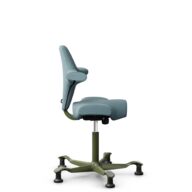 HÅG Capisco 8106 - Select (Gabriel) - Wełna / Poliamid - SC67098 - Glacier blue - Moss Grey - 150mm (seat height 40–55cm) - Glides thumbnail