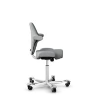 HÅG Capisco 8106 - Capture (Gabriel) - Wol / Polyamide - CPT4102 - Light grey - Framekleur - Wit - Gasveer - 150 mm (Zithoogte 40-55cm) - Vloercontact - Harde wielen t.b.v. zachte vloeren - Voetenring - Nee, geen voetenring - Voetster - Ja, voetster in... thumbnail