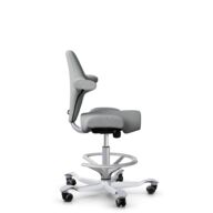 HÅG Capisco 8106 - Capture (Gabriel) - Laine / Polyamide - CPT4102 - Light grey - Argent - 200 mm (hauteur d’assise 46–64 cm) - Roues souples pour sols durs thumbnail