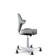 HÅG Capisco 8106 - Capture (Gabriel) - Wol / Polyamide - CPT4102 - Light grey - Framekleur - Zilver - Gasveer - 200 mm (Zithoogte 46-64cm) - Vloercontact - Glijdoppen - Voetenring - Nee, geen voetenring - Voetster - Nee, voetster in framekleur thumbnail