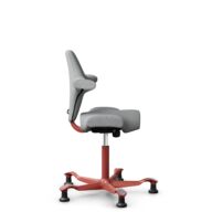 HÅG Capisco 8106 - Capture (Gabriel) - Wol / Polyamide - CPT4102 - Light grey - Framekleur - Blush Rose - Gasveer - 150 mm (Zithoogte 40-55cm) - Vloercontact - Glijdoppen - Voetenring - Nee, geen voetenring - Voetster - Nee, voetster in framekleur thumbnail