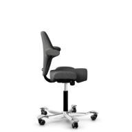 HÅG Capisco 8106 - Capture (Gabriel) - Laine / Polyamide - CPT4601 - Dark grey - Noir - 150 mm (hauteur d’assise 40–55 cm) - Roues dures pour sols souples thumbnail
