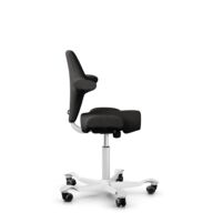 HÅG Capisco 8106 - Capture (Gabriel) - Laine / Polyamide - CPT5501 - Charcoal - Blanc - 150 mm (hauteur d’assise 40–55 cm) - Roues dures pour sols souples thumbnail