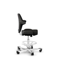 HÅG Capisco 8106 - Capture (Gabriel) - Laine / Polyamide - CPT5501 - Charcoal - Blanc - 265 mm (hauteur d’assise 53–79 cm) - Roues dures pour sols souples thumbnail