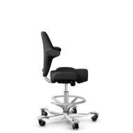 HÅG Capisco 8106 - Capture (Gabriel) - Laine / Polyamide - CPT5501 - Charcoal - Argent - 200 mm (hauteur d’assise 46–64 cm) - Roues dures pour sols souples thumbnail
