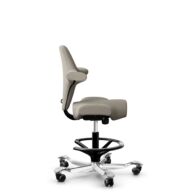 HÅG Capisco 8106 - Capture (Gabriel) - Laine / Polyamide - CPT5103 - Light beige - Noir - 200 mm (hauteur d’assise 46–64 cm) - Roues dures pour sols souples thumbnail