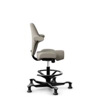 HÅG Capisco 8106 - Capture (Gabriel) - Wol / Polyamide - CPT5103 - Light beige - Zwart - 265 mm (Zithoogte 53-79cm) - Glijdoppen thumbnail