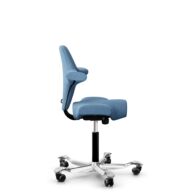 HÅG Capisco 8106 - Oceanic (Camira) - Polyester recyclé - OCI011 - Light blue - Noir - 200 mm (hauteur d’assise 46–64 cm) - Roues souples pour sols durs thumbnail
