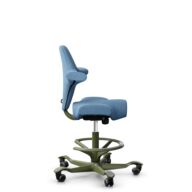 HÅG Capisco 8106 - Oceanic (Camira) - Gerecycled Polyester - OCI011 - Light blue - Framekleur - Moss Grey - Gasveer - 200 mm (Zithoogte 46-64cm) - Vloercontact - Harde wielen t.b.v. zachte vloeren - Voetenring - Ja, in framekleur - Voetster - Nee, voet... thumbnail