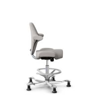 HÅG Capisco 8106 - Oceanic (Camira) - Poliéster reciclado - OCI014 - Light beige - Silver - 200 mm (seat height 46-64cm) - Glides thumbnail