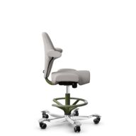 HÅG Capisco 8106 - Oceanic (Camira) - Recyceltes Polyesters - OCI014 - Light beige - Moss Grey - 265 mm (Sitzhöhe 53-79cm) - Harte Rollen für weiche Böden thumbnail