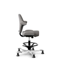 HÅG Capisco 8106 - Oceanic (Camira) - Recyceltes Polyesters - OCI008 - Warm grey - Schwarz - 200 mm (Sitzhöhe 46-64cm) - Bodengleiter thumbnail