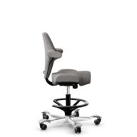HÅG Capisco 8106 - Oceanic (Camira) - Recyceltes Polyesters - OCI008 - Warm grey - Schwarz - 265 mm (Sitzhöhe 53-79cm) - Weiche Rollen für harte Böden thumbnail
