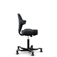 HÅG Capisco 8106 - Oceanic (Camira) - Polyester recyclé - OCI001 - Black - Noir - 150 mm (hauteur d’assise 40–55 cm) - Patins thumbnail