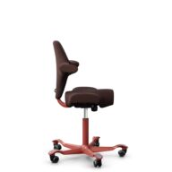HÅG Capisco 8106 - Sirdal (GU) - Wełna - SRD480 - Chestnut - Blush Rose - 150mm (seat height 40–55cm) - Hard castors for soft floors thumbnail