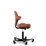 HÅG Capisco 8106 - Sirdal (GU) - Wool - SRD630 - Brick red - Black - 150mm (seat height 40–55cm) - Soft castors for hard floors thumbnail
