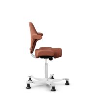 HÅG Capisco 8106 - Sirdal (GU) - Wool - SRD630 - Brick red - White - 150mm (seat height 40–55cm) - Glides thumbnail