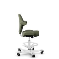 HÅG Capisco 8106 - Sirdal (GU) - Laine - SRD960 - Green - Blanc - 200 mm (hauteur d’assise 46–64 cm) - Roues dures pour sols souples thumbnail