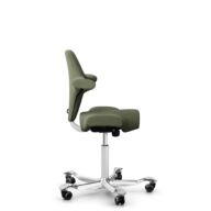 HÅG Capisco 8106 - Sirdal (GU) - Wol - SRD960 - Green - Framekleur - Wit - Gasveer - 200 mm (Zithoogte 46-64cm) - Vloercontact - Zachte wielen t.b.v. harde vloeren - Voetenring - Nee, geen voetenring - Voetster - Ja, voetster in gepolijst aluminium thumbnail