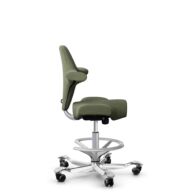 HÅG Capisco 8106 - Sirdal (GU) - Wol - SRD960 - Green - Framekleur - Zilver - Gasveer - 200 mm (Zithoogte 46-64cm) - Vloercontact - Zachte wielen t.b.v. harde vloeren - Voetenring - Ja, in framekleur - Voetster - Ja, voetster in gepolijst aluminium thumbnail