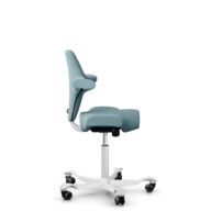 HÅG Capisco 8106 - Sirdal (GU) - Laine - SRD730 Blue - Blanc - 265 mm (hauteur d’assise 53–79 cm) - Roues souples pour sols durs thumbnail
