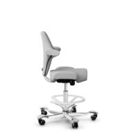 HÅG Capisco 8106 - Steelcut Trio 3 (Kvadrat) - Laine / Polyamide - STT133 - Light grey - Blanc - 200 mm (hauteur d’assise 46–64 cm) - Roues dures pour sols souples thumbnail