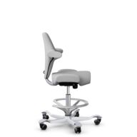 HÅG Capisco 8106 - Steelcut Trio 3 (Kvadrat) - Laine / Polyamide - STT133 - Light grey - Argent - 200 mm (hauteur d’assise 46–64 cm) - Roues dures pour sols souples thumbnail