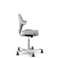 HÅG Capisco 8106 - Steelcut Trio 3 (Kvadrat) - Wol / Polyamide - STT133 - Light grey - Framekleur - Zilver - Gasveer - 265 mm (Zithoogte 53-79cm) - Vloercontact - Glijdoppen - Voetenring - Nee, geen voetenring - Voetster - Ja, voetster in gepolijst alu... thumbnail