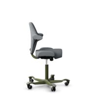 HÅG Capisco 8106 - Steelcut Trio 3 (Kvadrat) - Laine / Polyamide - STT153 - Grey - Moss Grey - 200 mm (hauteur d’assise 46–64 cm) - Roues dures pour sols souples thumbnail