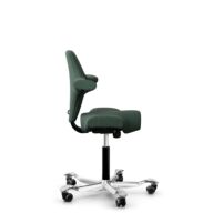 HÅG Capisco 8106 - Steelcut Trio 3 (Kvadrat) - Laine / Polyamide - STT966 Brown grey - Noir - 150 mm (hauteur d’assise 40–55 cm) - Roues dures pour sols souples thumbnail