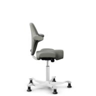 HÅG Capisco 8106 - Paloma Soft (Wollsdorf) - Semi-aniline Leder - PL55115 Warm grey - Framekleur - Wit - Gasveer - 200 mm (Zithoogte 46-64cm) - Vloercontact - Glijdoppen - Voetenring - Nee, geen voetenring - Voetster - Nee, voetster in framekleur thumbnail