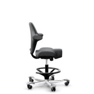 HÅG Capisco 8106 - Paloma Soft (Wollsdorf) - Cuir semi-aniline - ATG55206 - Grey - Noir - 265 mm (hauteur d’assise 53–79 cm) - Roues souples pour sols durs thumbnail