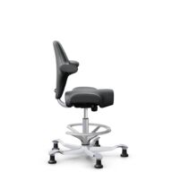 HÅG Capisco 8106 - Paloma Soft (Wollsdorf) - Semi-aniline Leder - PL55206 Grey - Framekleur - Zilver - Gasveer - 200 mm (Zithoogte 46-64cm) - Vloercontact - Glijdoppen - Voetenring - Ja, in framekleur - Voetster - Nee, voetster in framekleur thumbnail