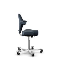 HÅG Capisco 8106 - Cura Loop (Gabriel) - Polyester recyclé - CLP66165 Blue - Argent - 150 mm (hauteur d’assise 40–55 cm) - Roues souples pour sols durs thumbnail