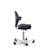 HÅG Capisco 8106 - Cura Loop (Gabriel) - Polyester recyclé - CLP66165 Blue - Argent - 265 mm (hauteur d’assise 53–79 cm) - Roues souples pour sols durs thumbnail
